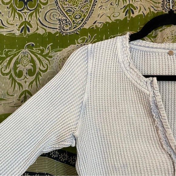 Free People One Ocean Foam Colt Thermal Henley Top Size Medium - Picture 7 of 15